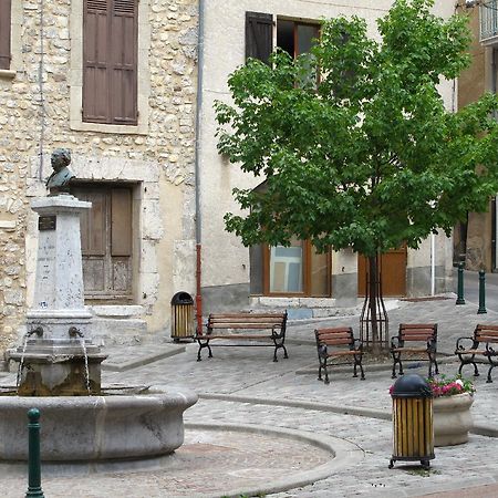 Au Vieux Tilleul Bed & Breakfast Veynes Екстериор снимка